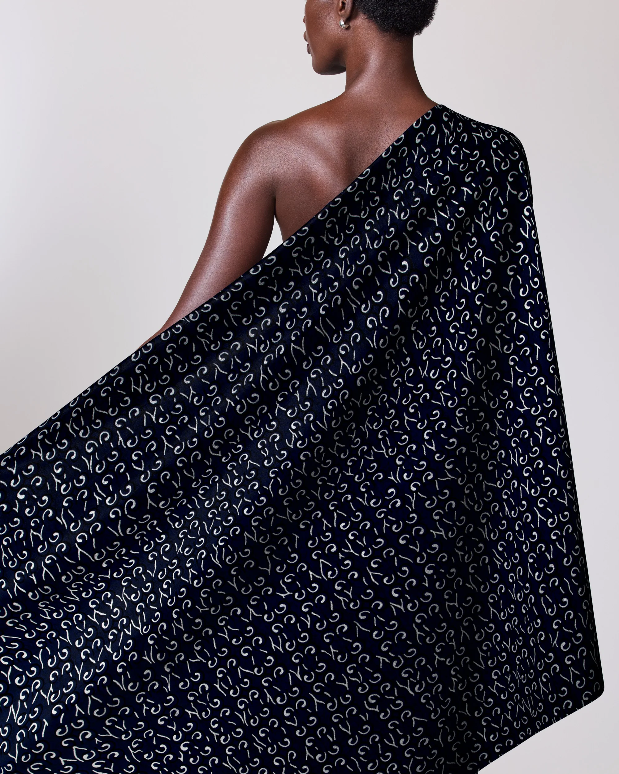 Sky Wax | VLH1128.160 | Silver Embellished - Image 2