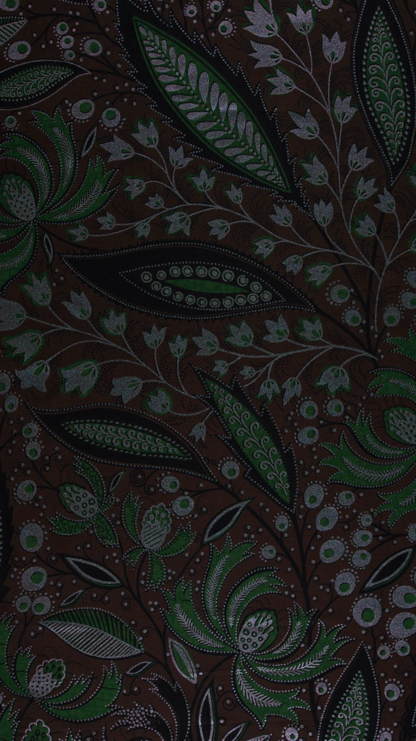 Sky Wax | VLW2145.020 | Red-Green Pearl Embellished - Image 3